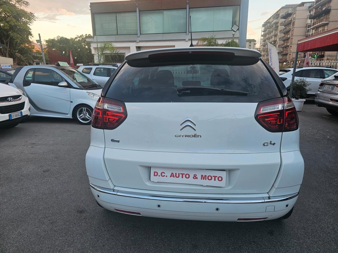 Citroen C4 Picasso 1.6 HDi 112CV..Automatica.2013