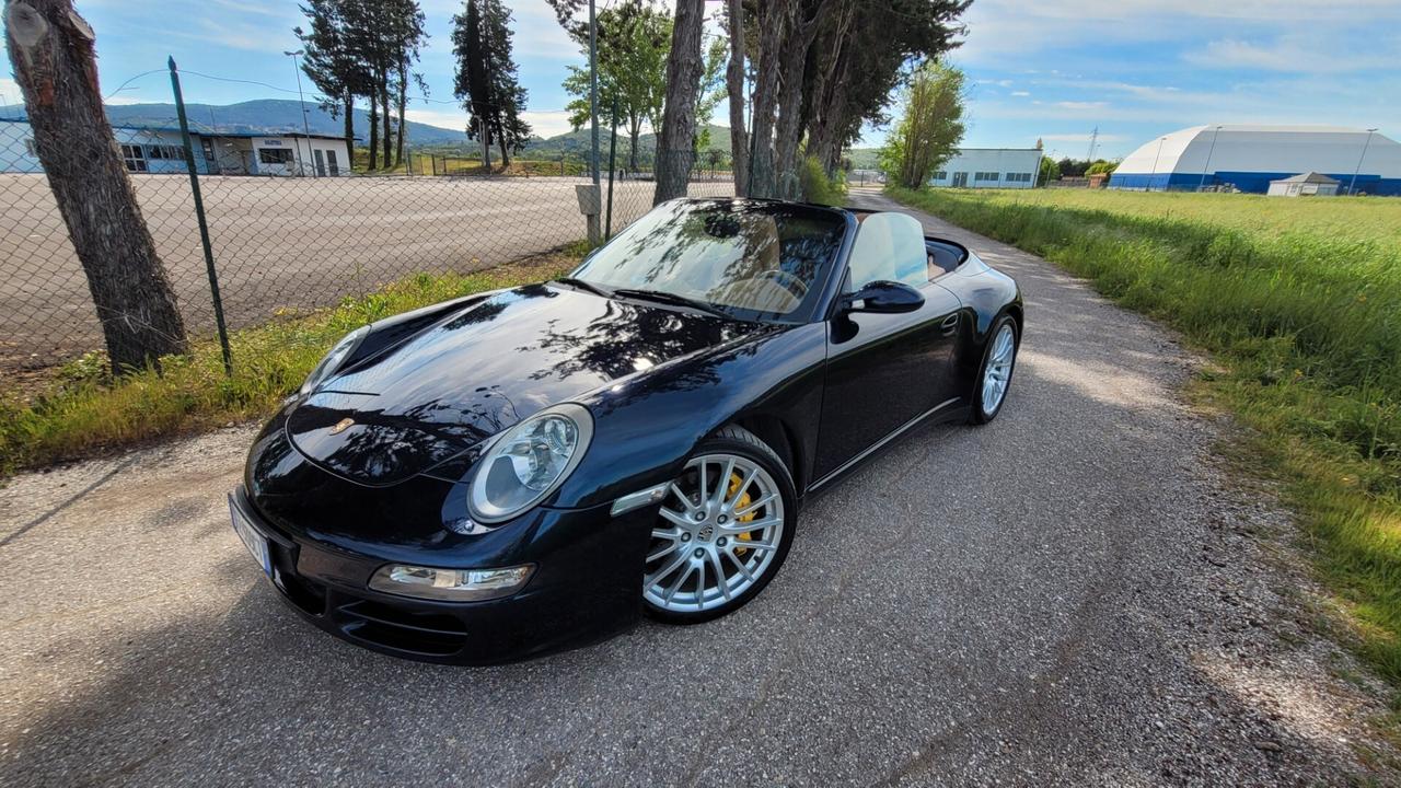 Porsche 911 Carrera 4 Cabriolet