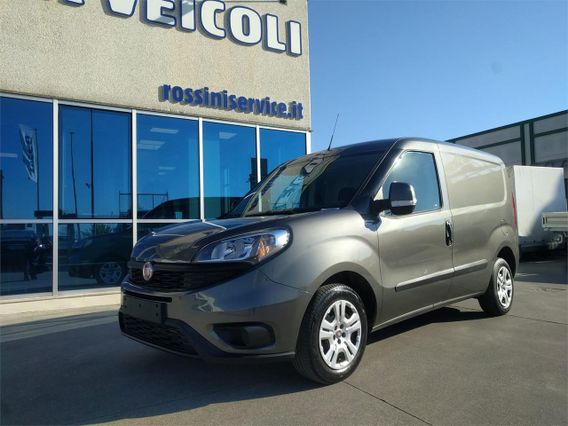 FIAT DOBLO CARGO FURGONE ALLESTITO CON SCANSIE