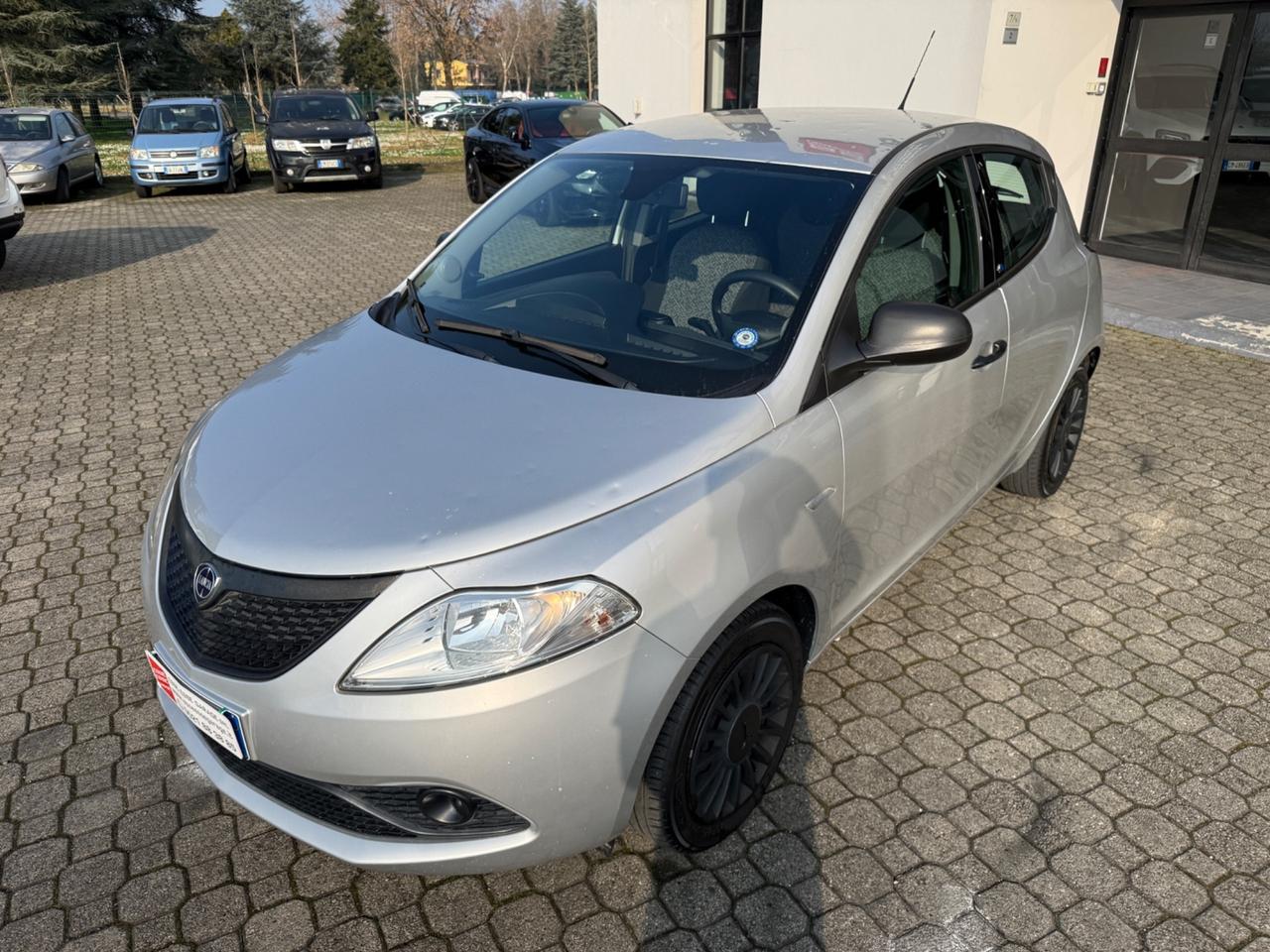 Lancia Ypsilon 1.2 69 CV 5 porte GPL Ecochic Platinum
