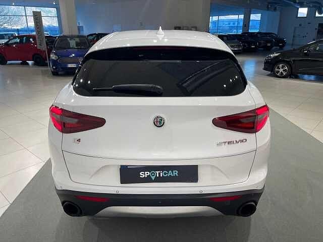 Alfa Romeo Stelvio 2.0 Turbo 200 CV AT8 Q4 Executive