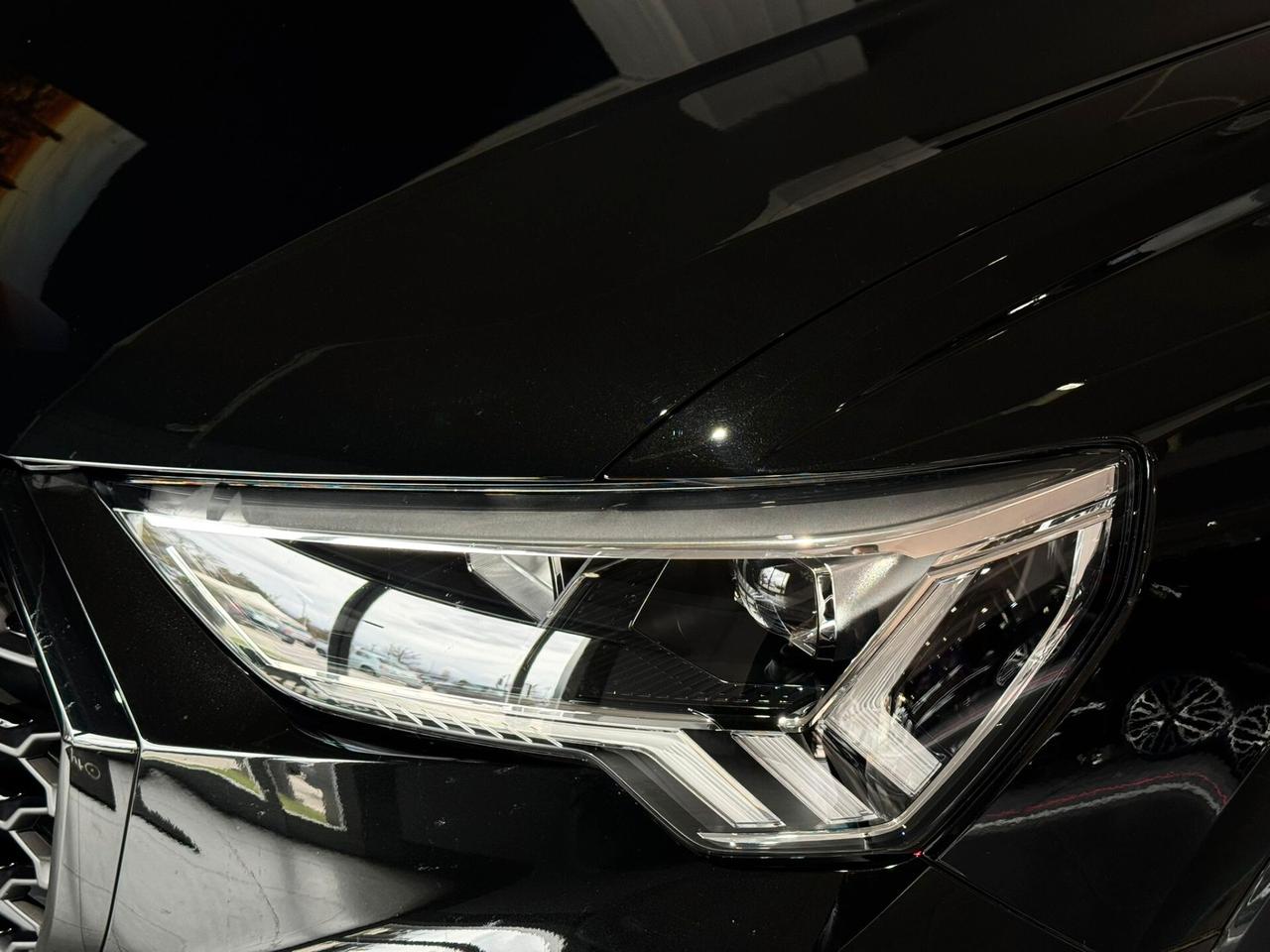 Audi Q3 SPB 35 TDI S tronic S-Line Identity Black