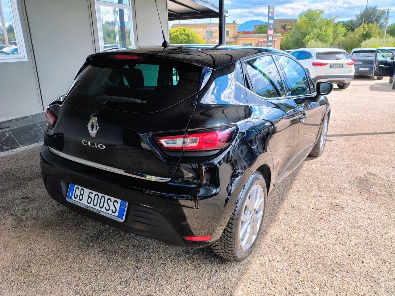 Renault Clio TCe 12V 90 CV 5 porte Moschino Life