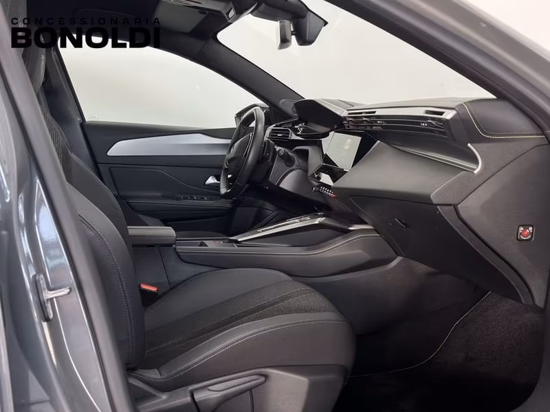 Peugeot 408 GT Hybrid 145 e-DSC6 aut.