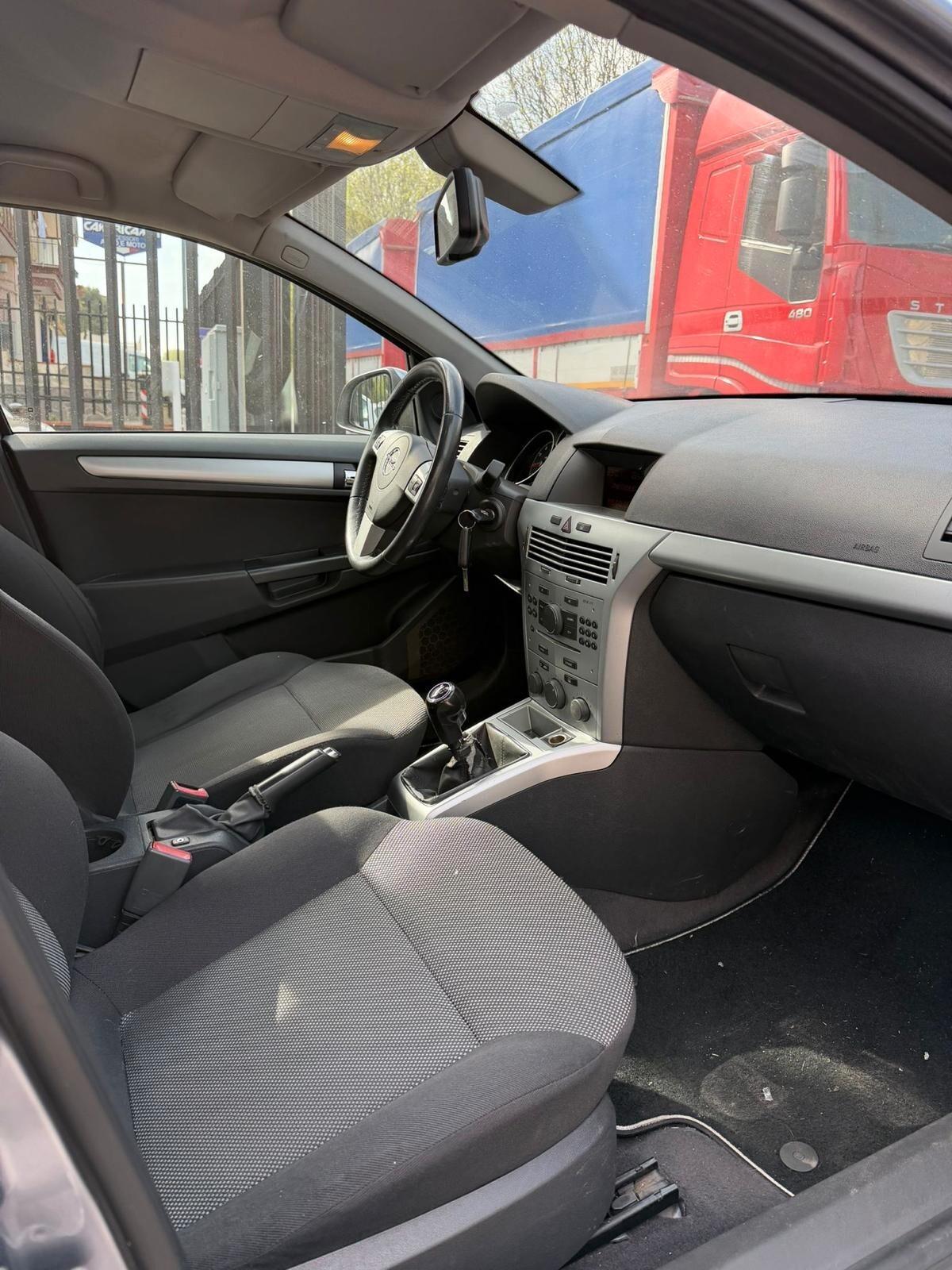 Opel Astra 1.4 Turbo 140CV 5 porte Cosmo