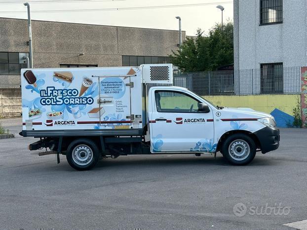 TOYOTA HILUX CON FRIGO SUPER PREZZO!