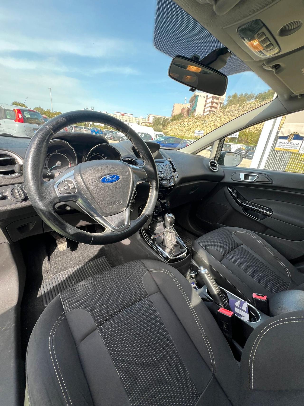 Ford Fiesta 1.5 TDCi 75CV 5 porte Titanium