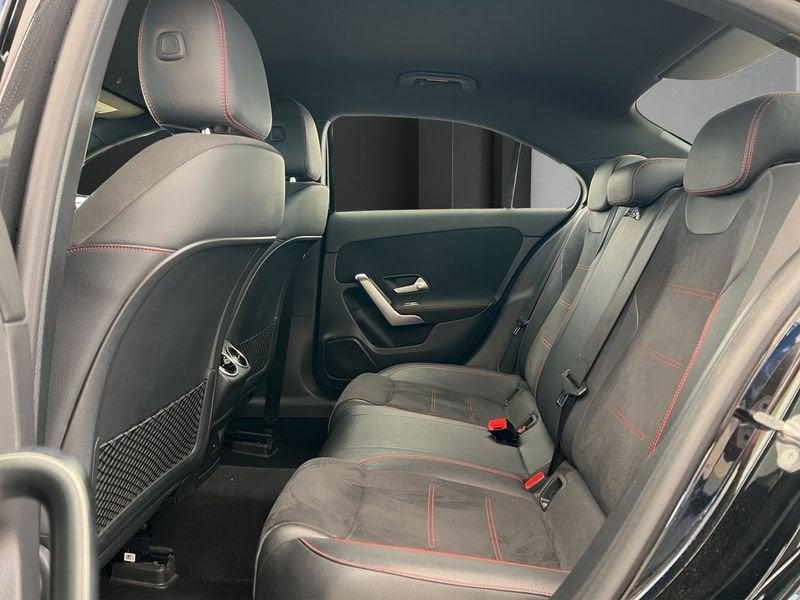 Mercedes-Benz Classe A Berlina 180 d Sedan Automatic Premium