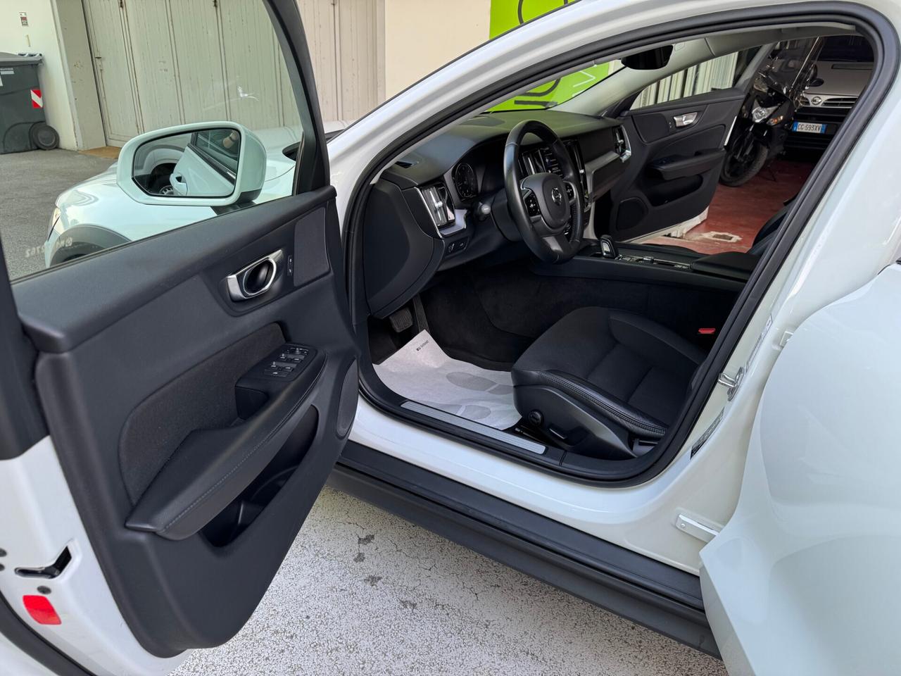 Volvo V60 CrossCountry 2.0 b4 AWD GARANZIA 24 MESI