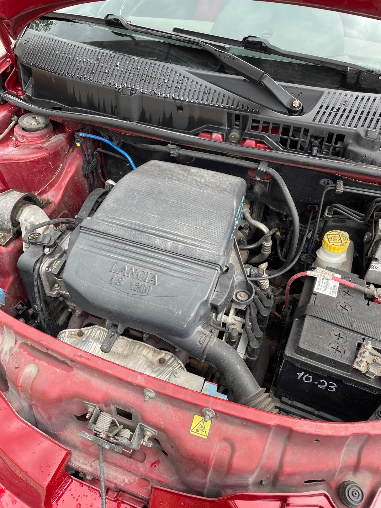 Lancia Ypsilon 1.2 Oro 100
