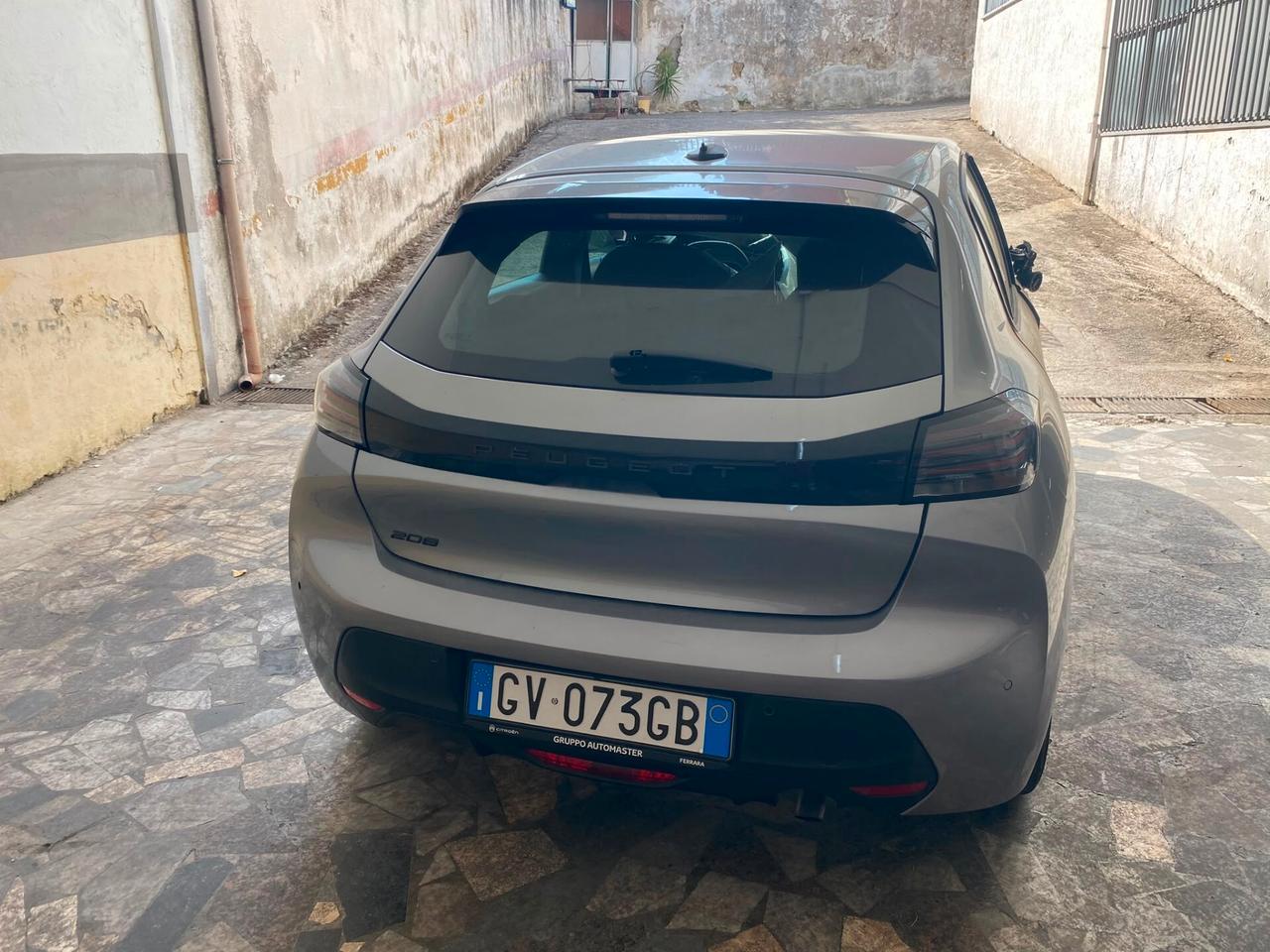 Peugeot 208 1.2cc benzina(PRIVATO)-2024