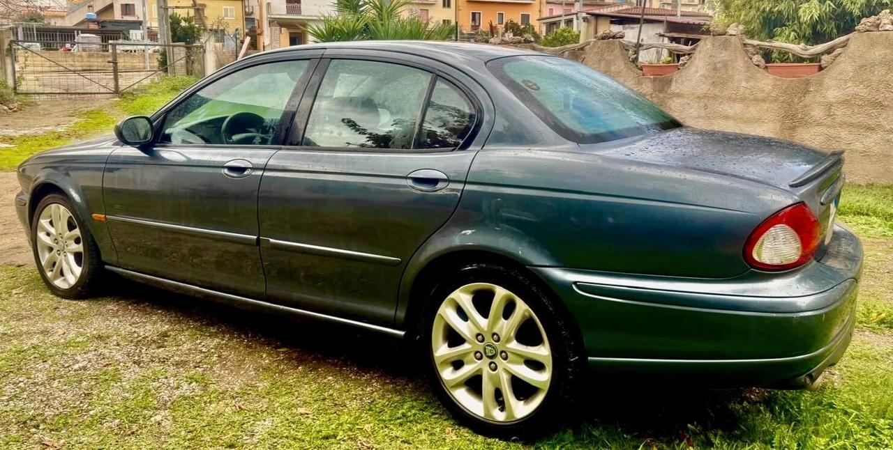 Jaguar X-Type 2.5 V6 24V cat Executive