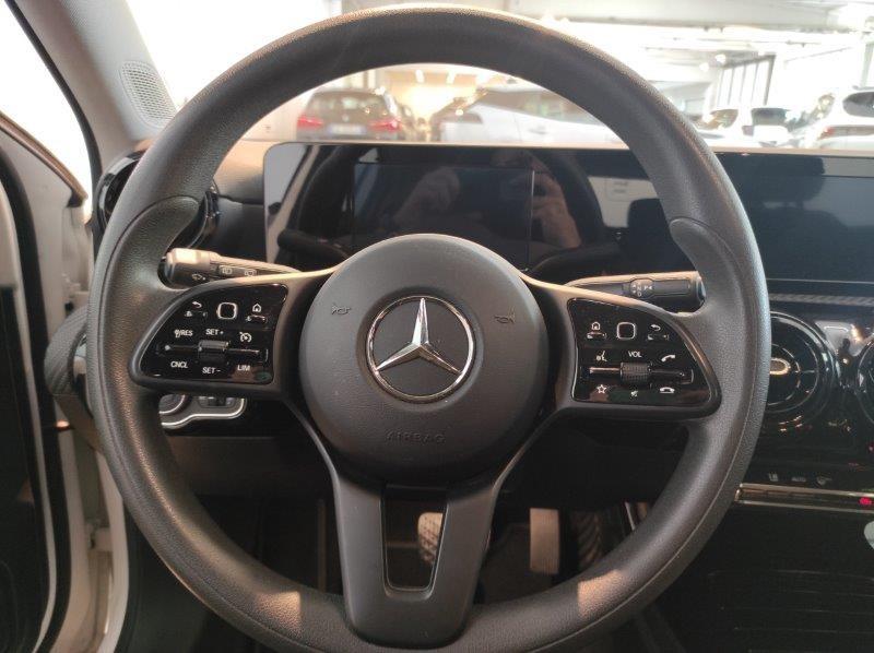 Mercedes-Benz Classe A (W177) - A 200 Automatic Executive