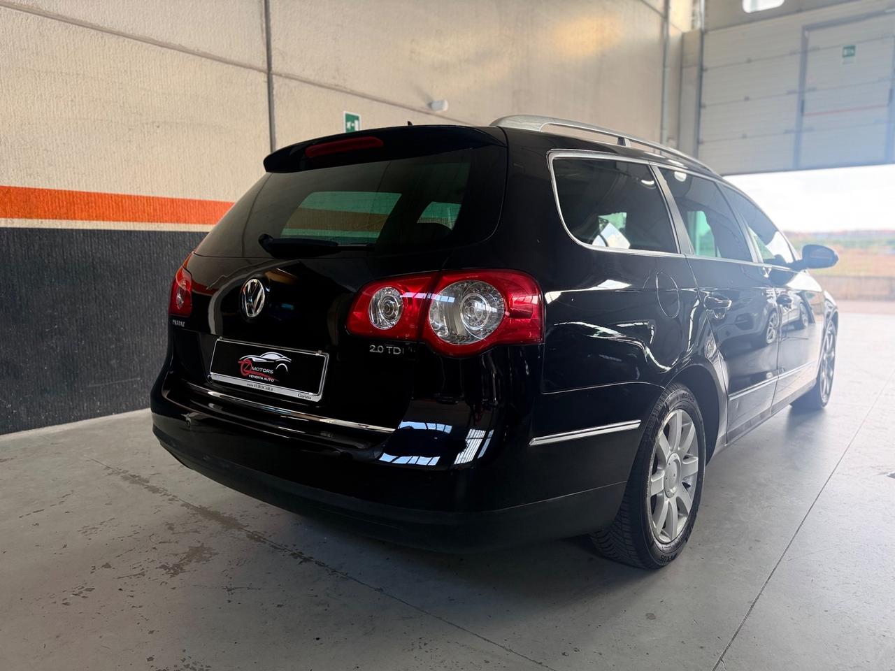 Volkswagen Passat 2.0 TDI DPF DSG Highline NEOPATENTATI
