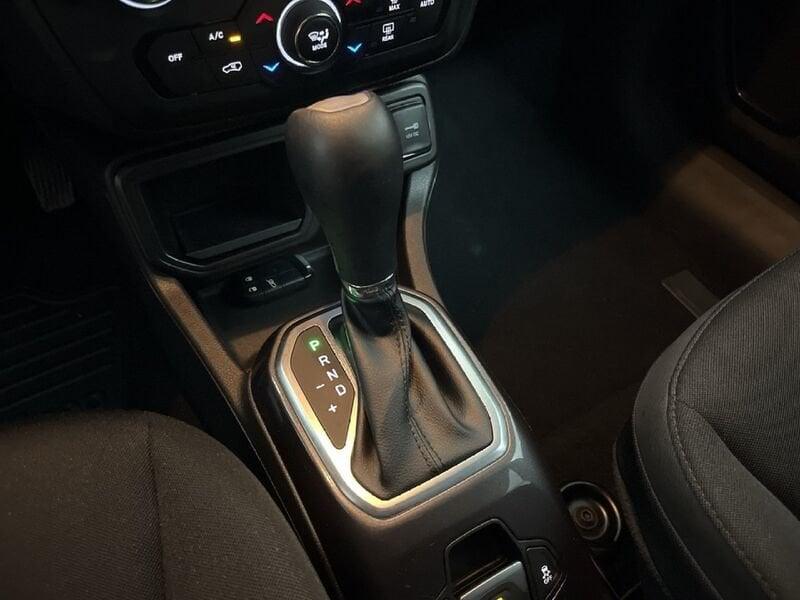 Jeep Renegade 2019 1.5 turbo t4 mhev S 2wd 130cv dct