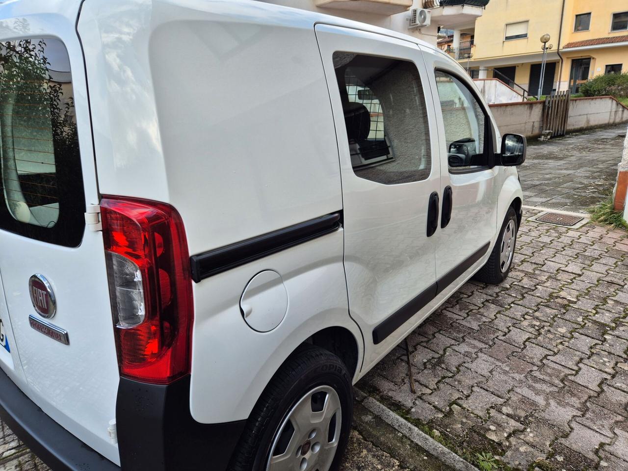 Fiat Fiorino 1.3 MJT 95CV Cargo IVA ESPOSTA