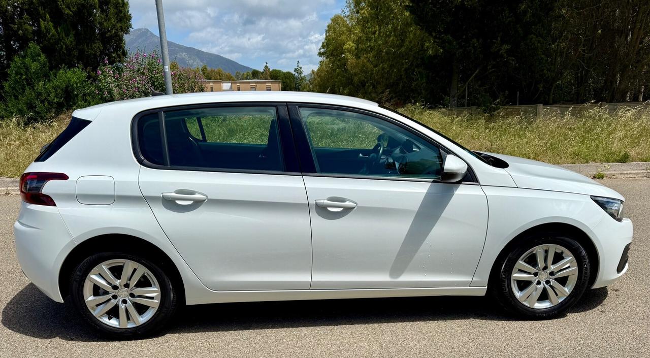 Peugeot 308 BlueHDi 130 S&S Business