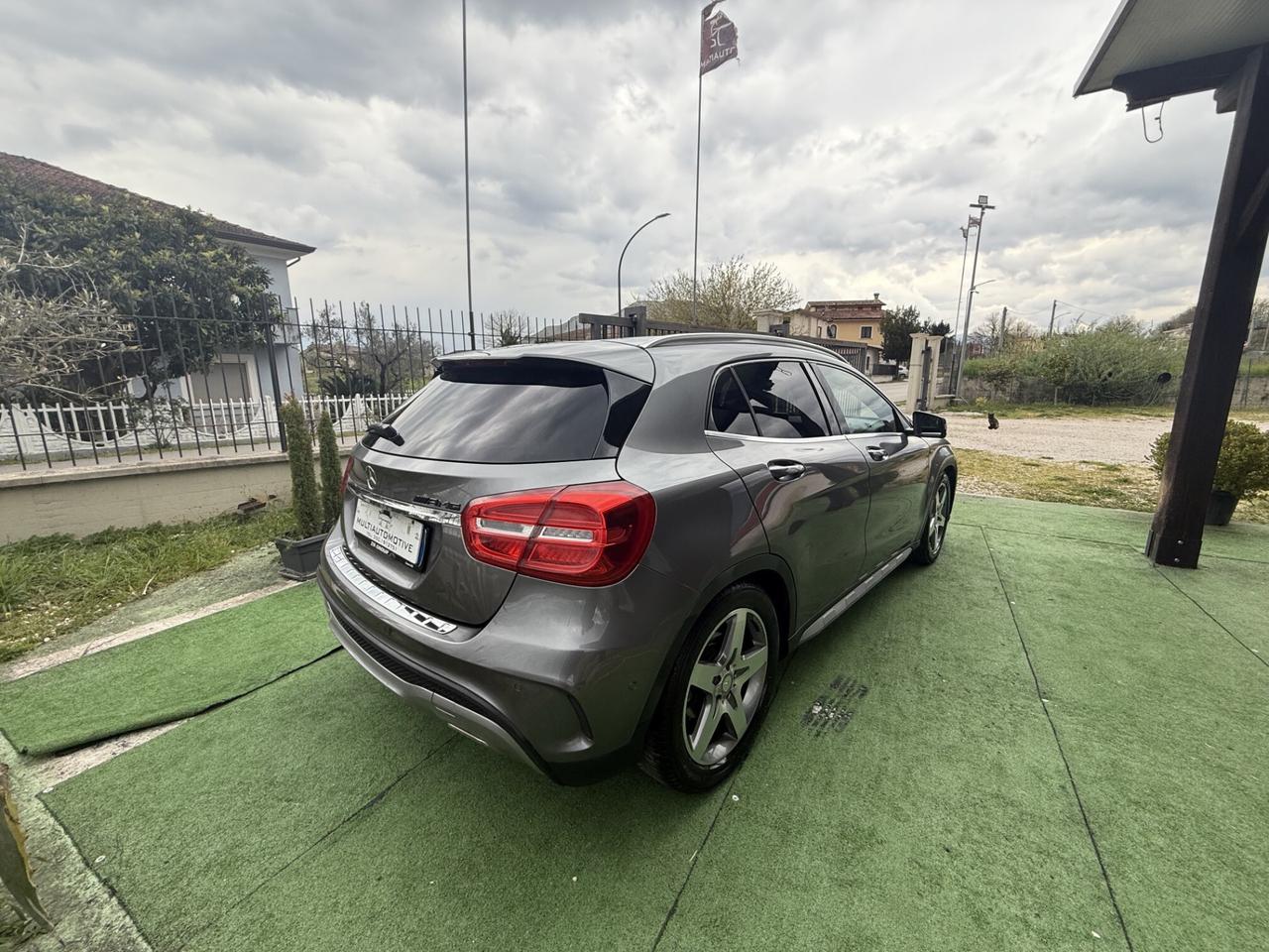 GLA 220 CDI AUTOMATIC PREMIUM AMG 4MATIC