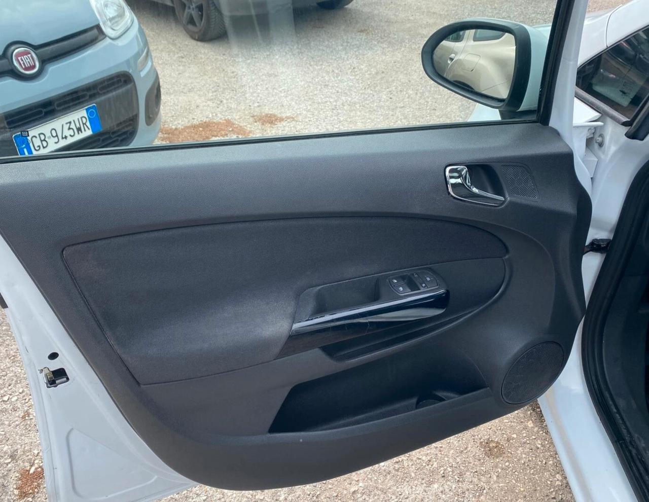 Opel Corsa 1.2 5 porte Enjoy