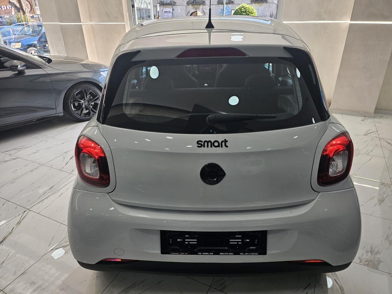 NUOVA SMART FORFOUR PASSION EDITION 1.0 TURBO BENZ 71CV BLACK LINE
