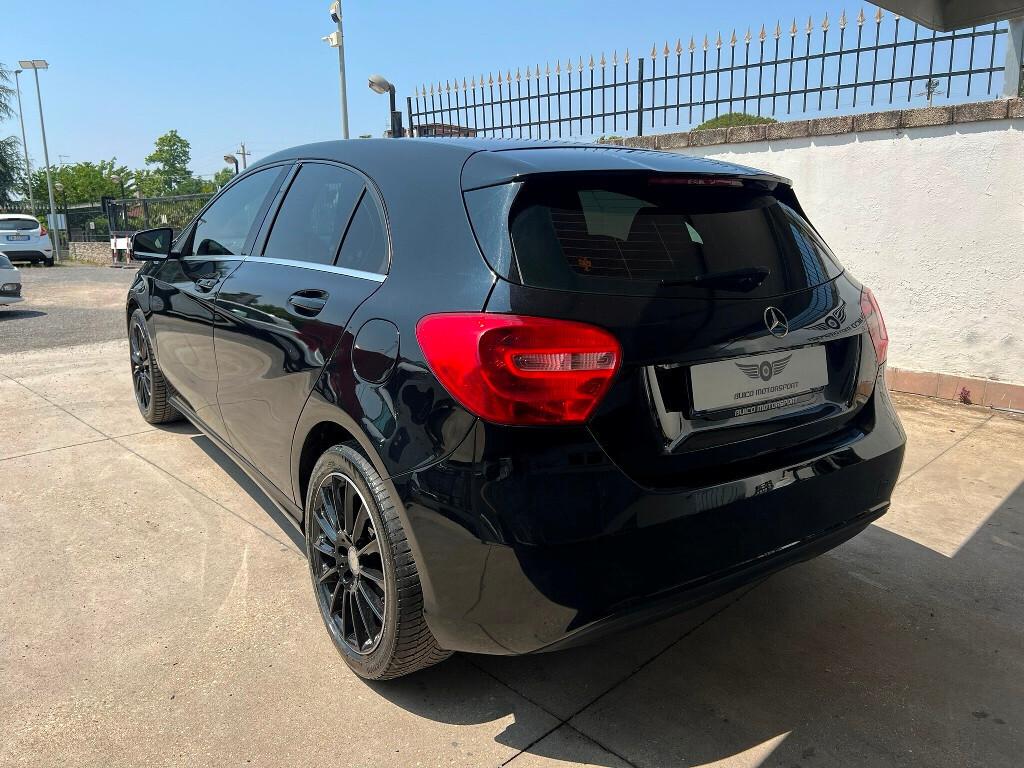 Mercedes Classe A 180d 110 CV Night Edition