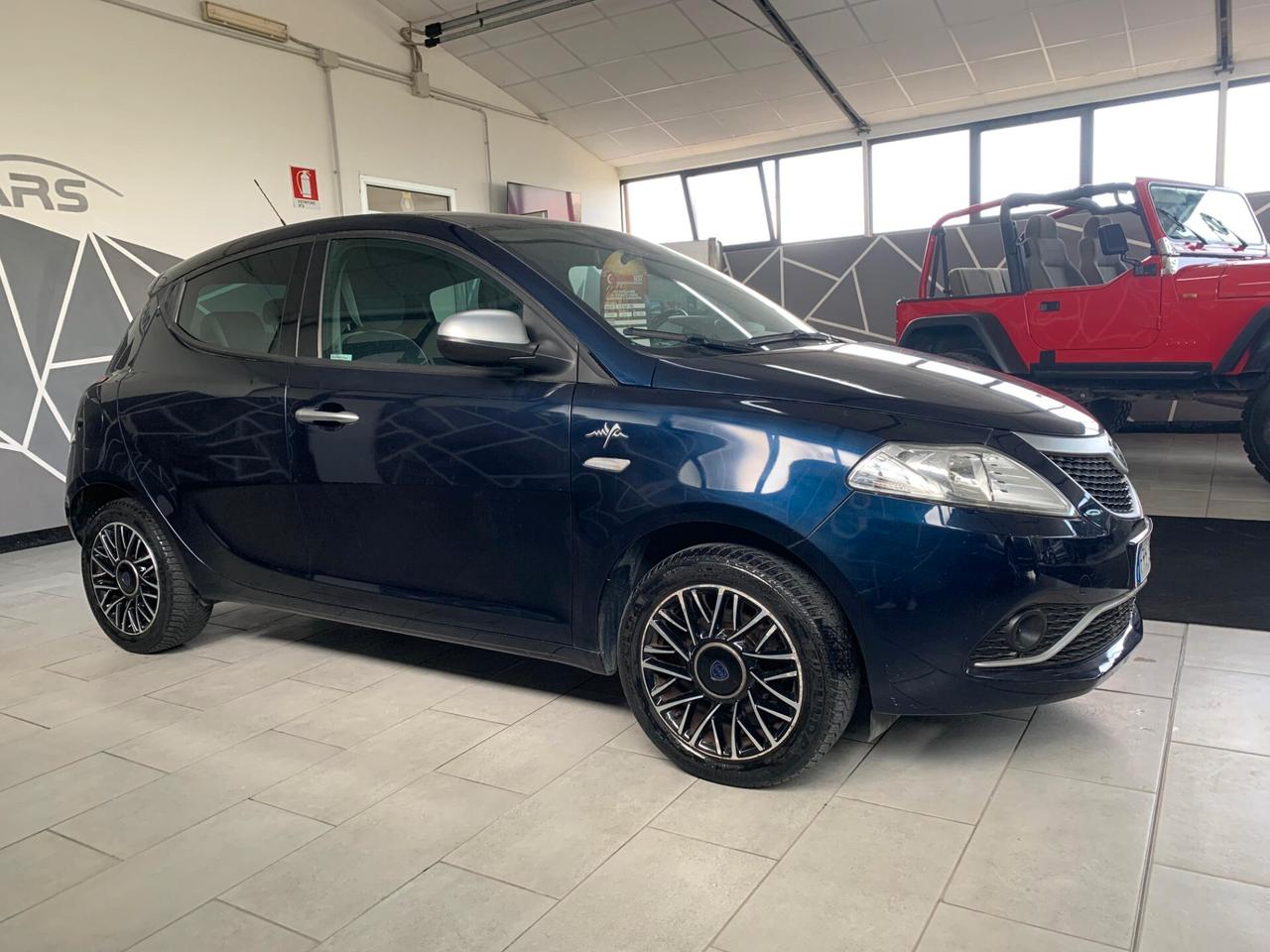 Lancia Ypsilon 1.3 MJT 16V 95 CV 5 porte NEOPATENTATI