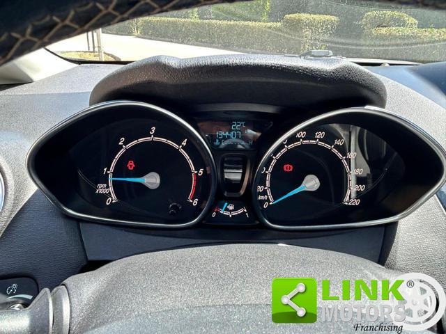 FORD Fiesta Titanium