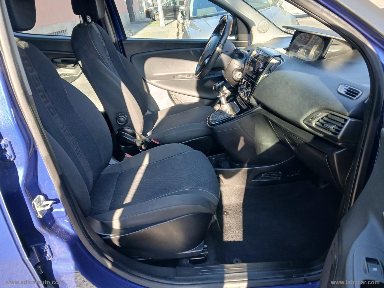 LANCIA Ypsilon 1.2 69 CV 5p. S Momodesign