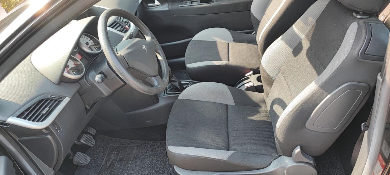 Peugeot 207 1.4 8V 75CV 3p. X Line