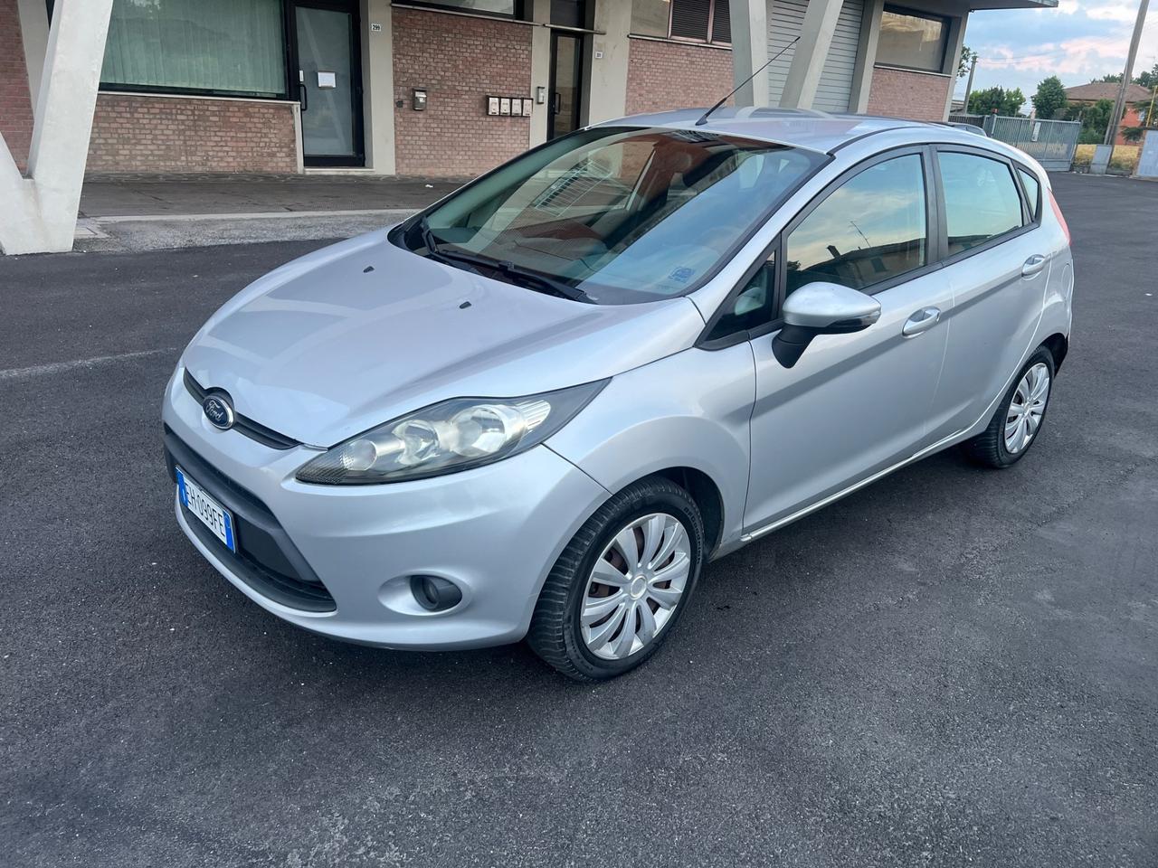 Ford Fiesta 1.4 TDCi 70CV 5 porte Titanium
