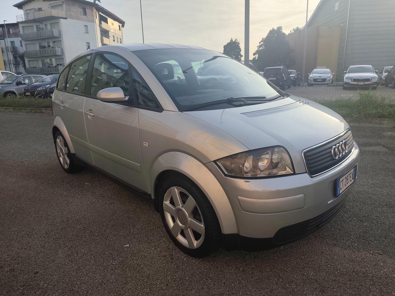 Audi A2 1.4 Benz euro 4 16V neopatentati
