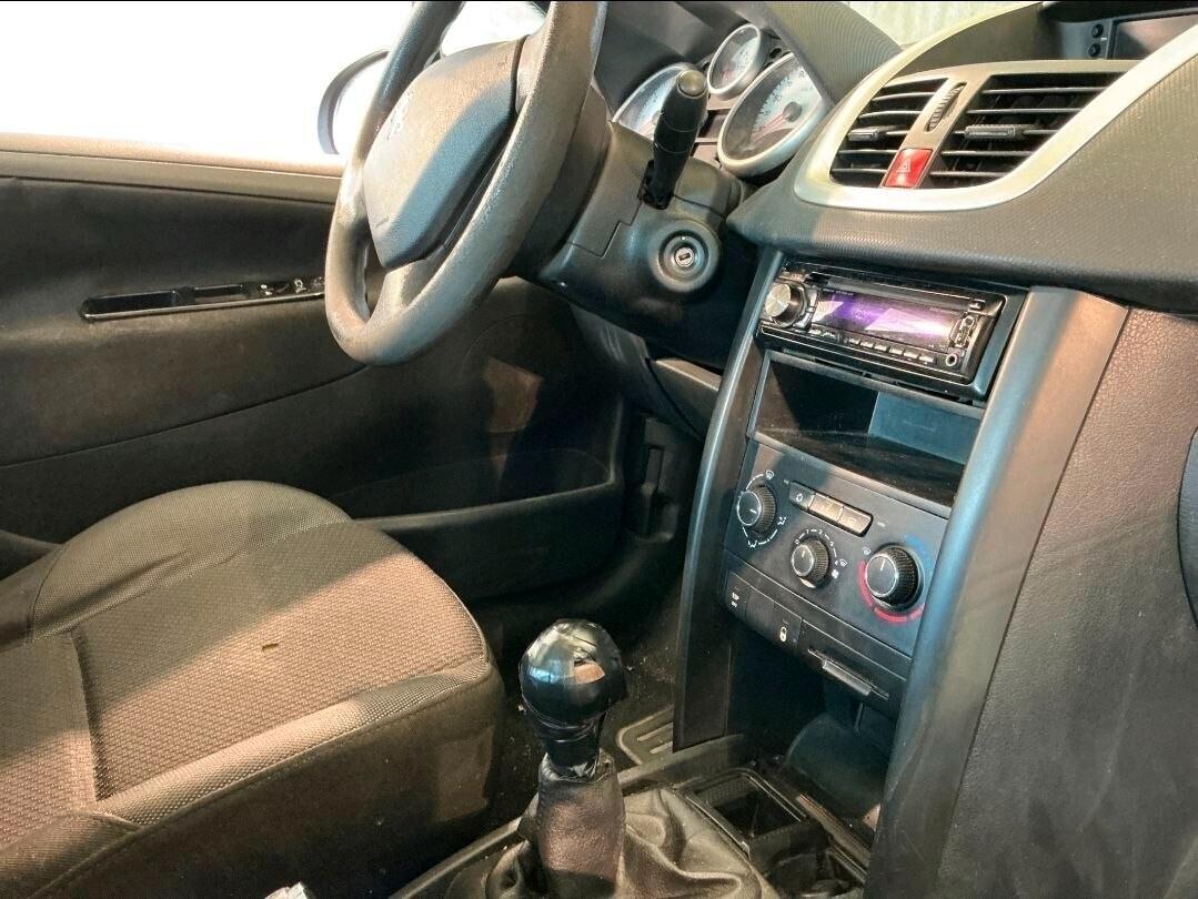 Peugeot 207 1.4 GPL anche Neopatentati