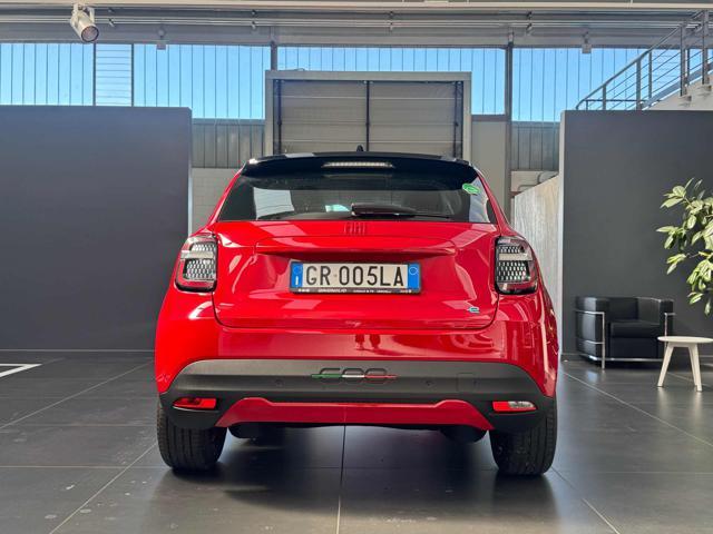 FIAT 600e Red