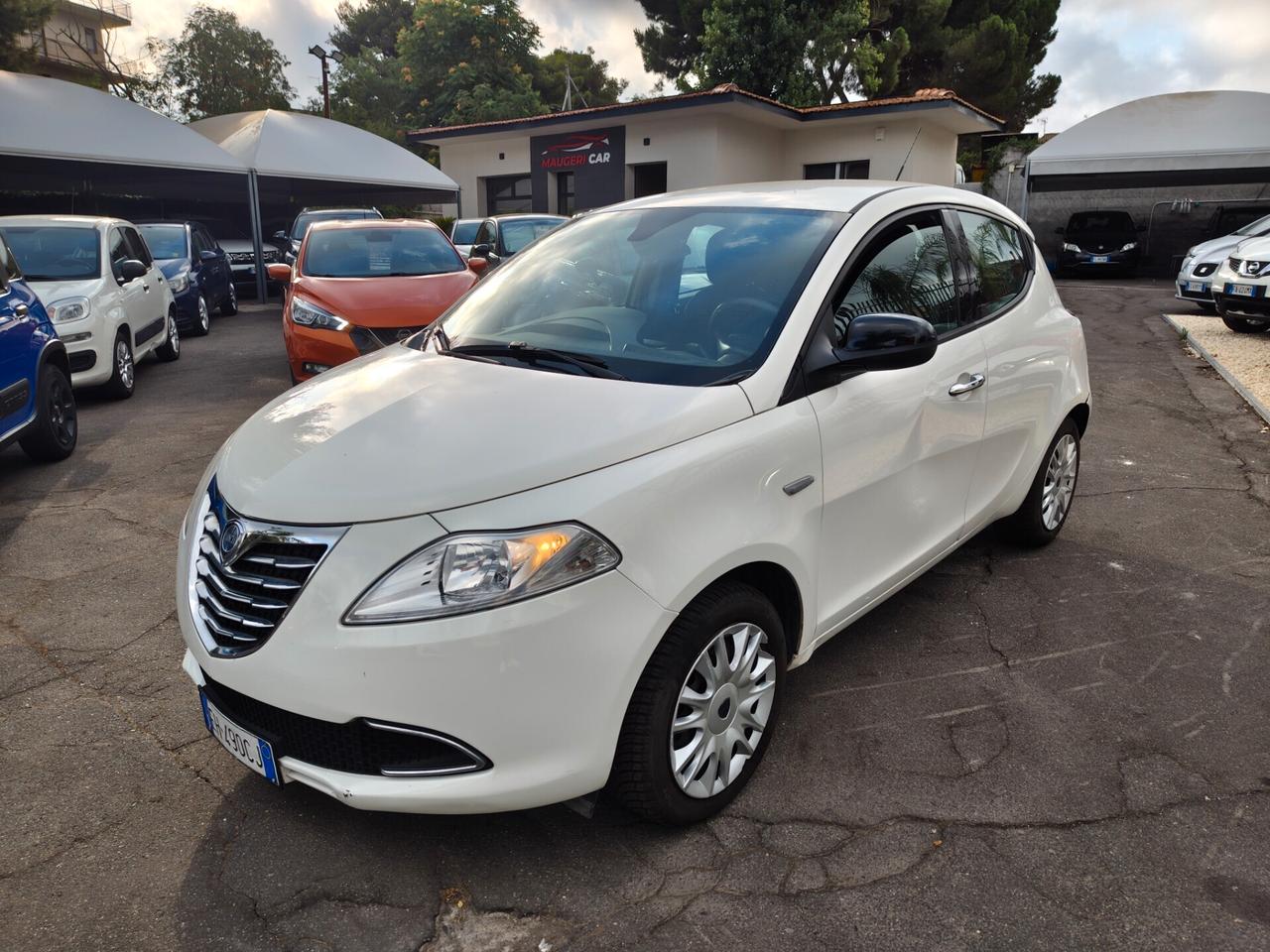 Lancia Ypsilon 0.9 TwinAir 85 CV 5 porte S&S DFN Gold