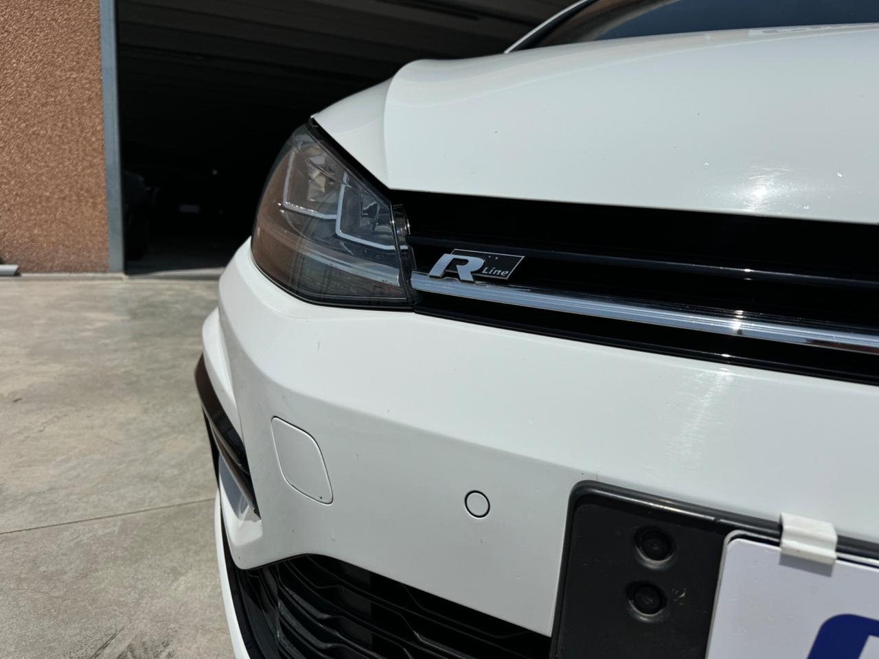 Volkswagen Golf 2.0 TDI 150cv DSG 5p. R-Line