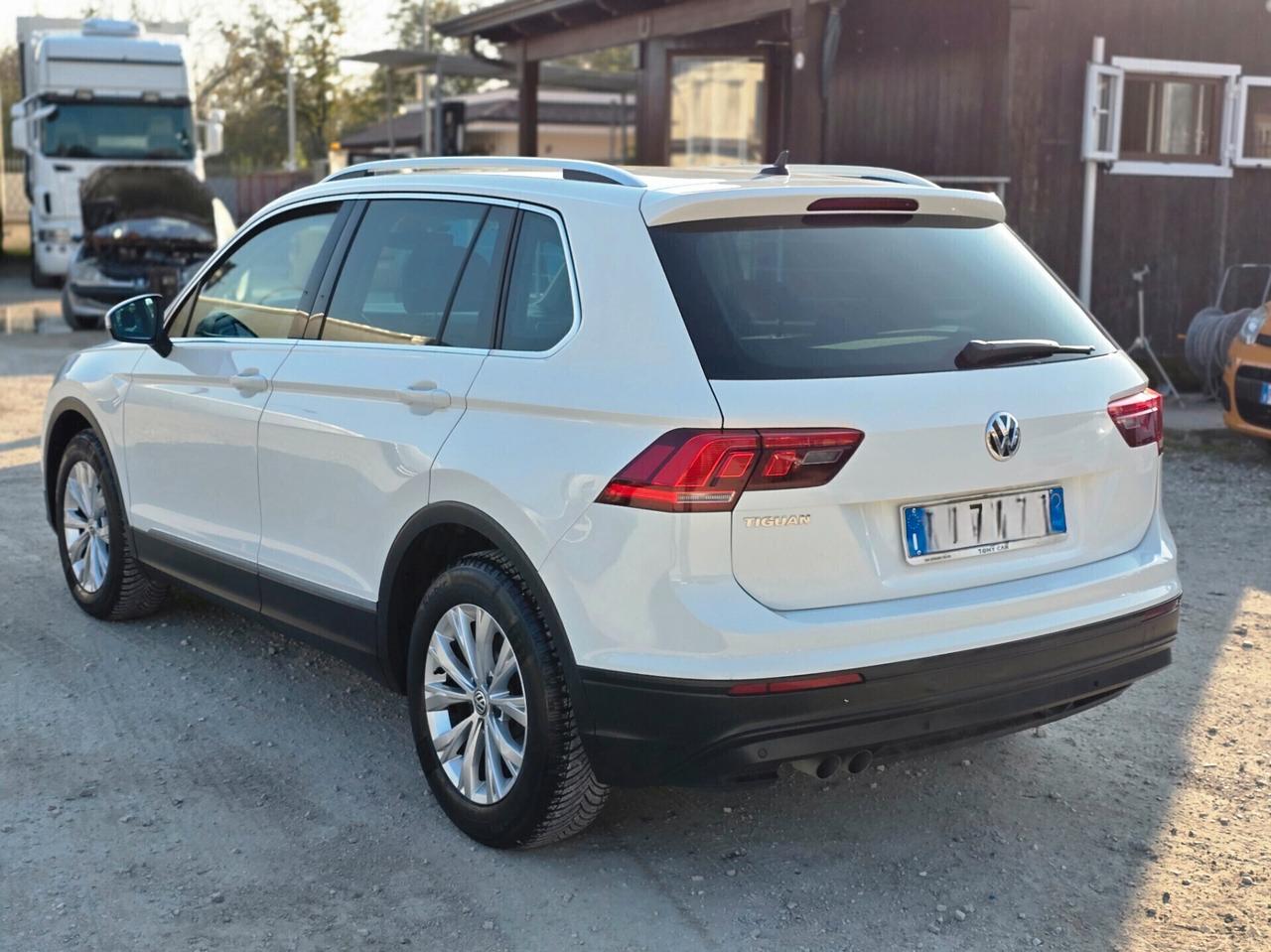 VW Tiguan 2.0 150CV DSG FULL NAV SENS - 2020