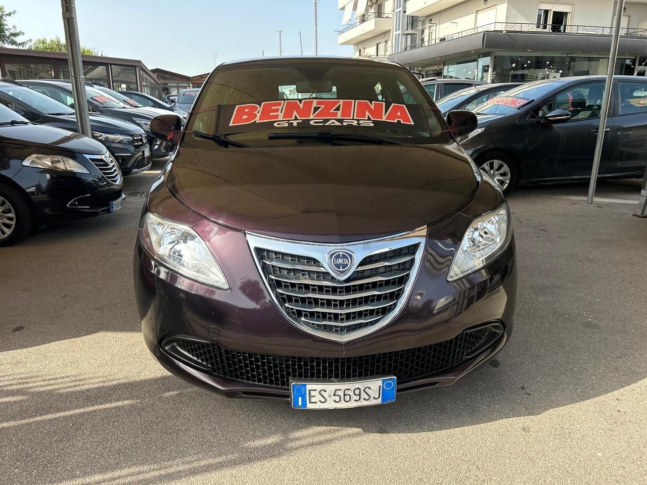 Lancia Ypsilon 1.2 69 CV 5 porte Platinum