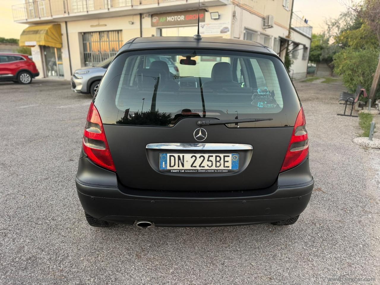 MERCEDES-BENZ A 150 Avantgarde BLACK MATT