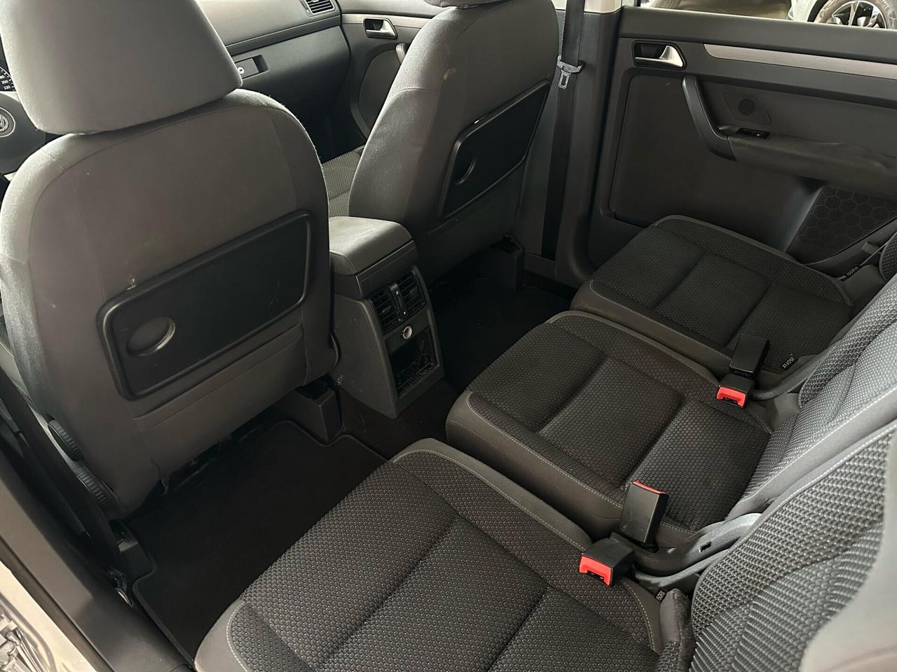 Volkswagen Touran 1.6 TDI DSG Comfortline