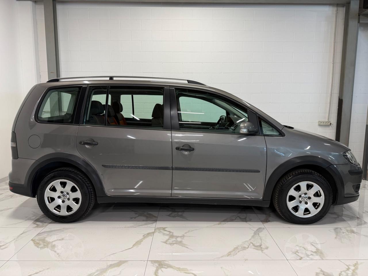 Volkswagen Touran 1.9 TDI 105CV DPF Highline 7 POSTI