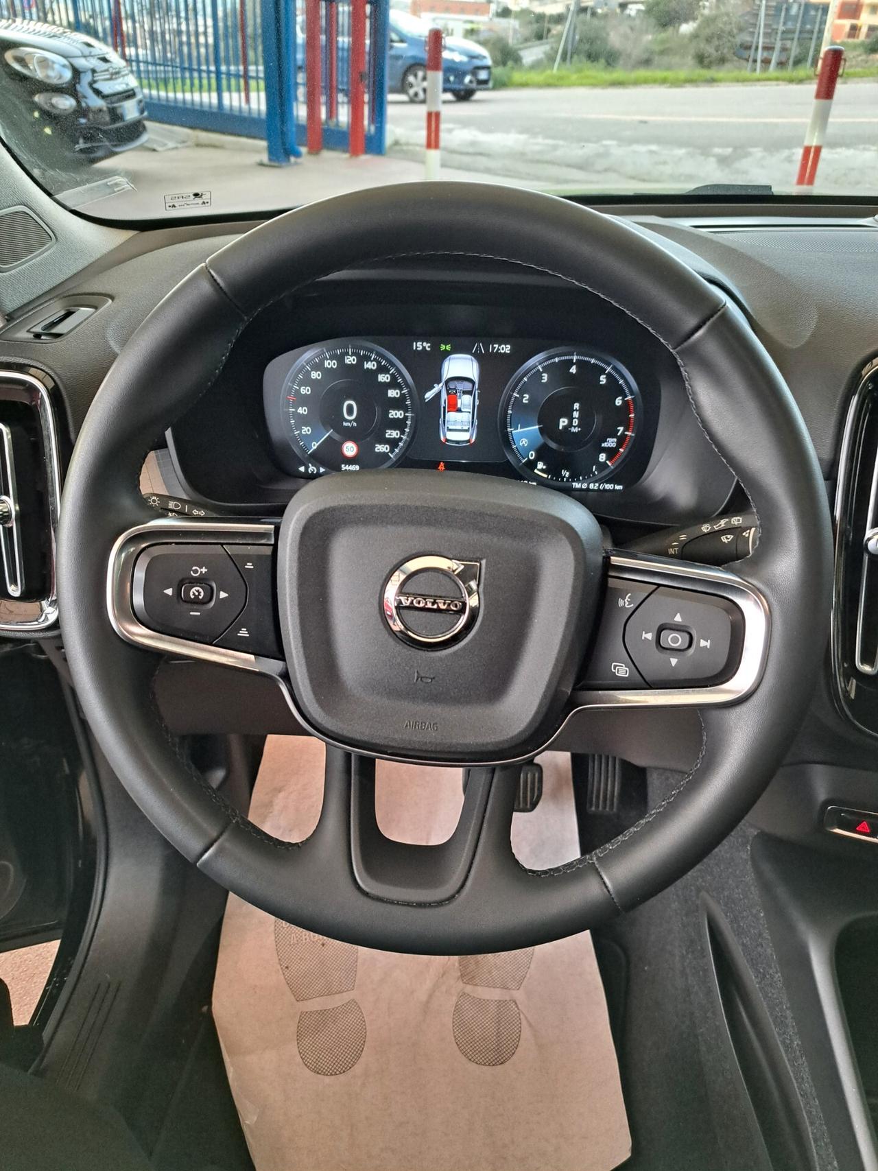 Volvo XC40 T3 Momentum Pro AUTOM.