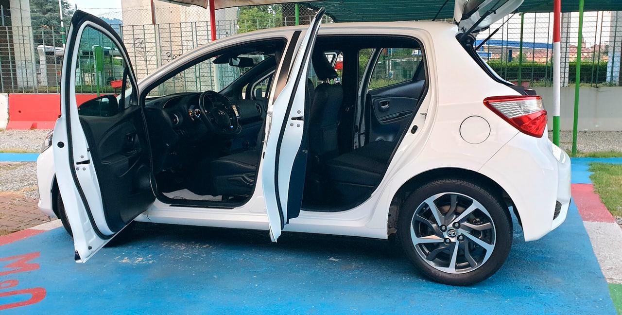 TOYOTA YARIS 1.5 BENZINA/HYBRID FULL OPTIONALKM71 MILA