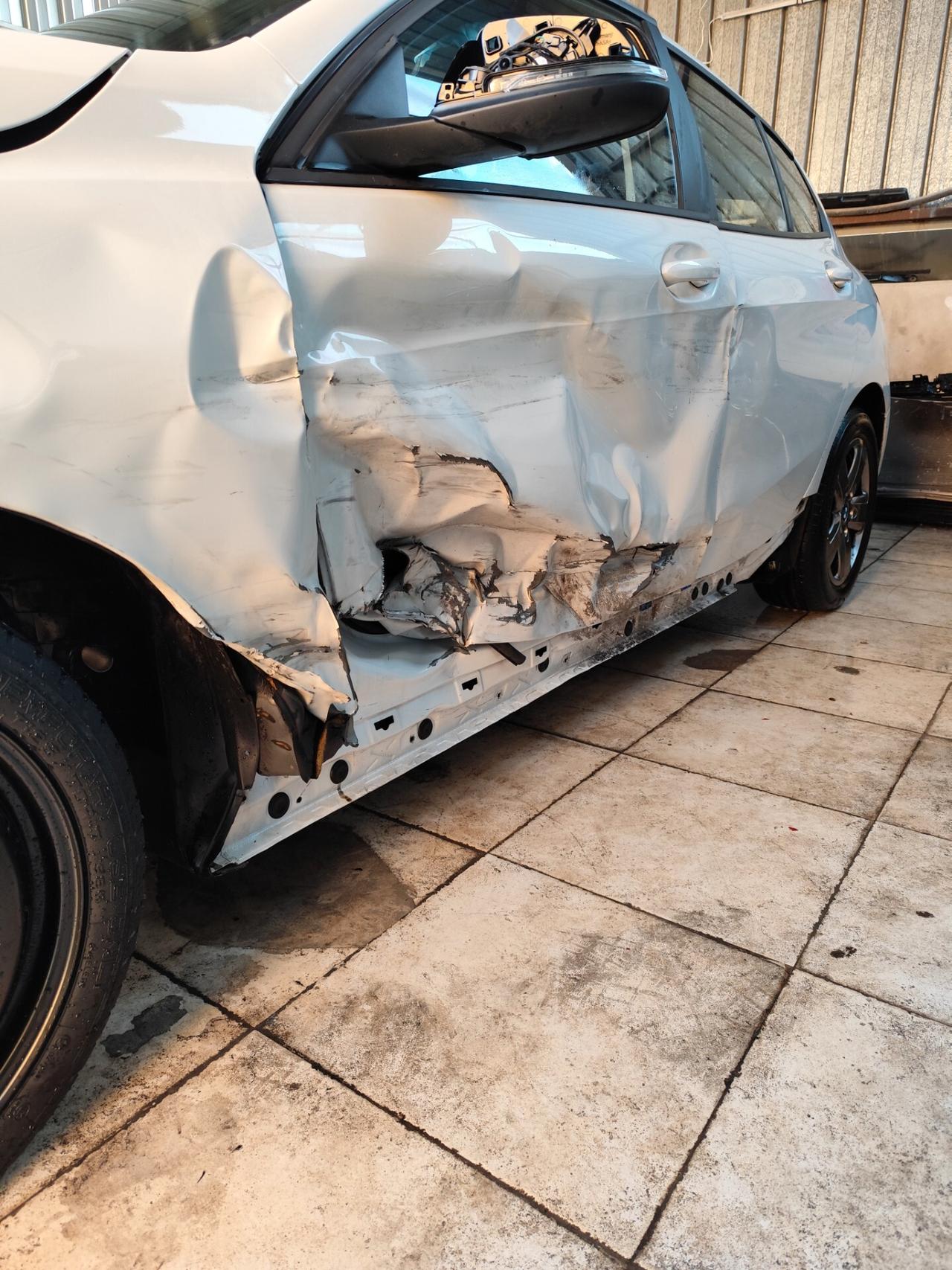 Bmw 116 116d 5p. Advantage