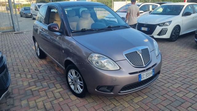 LANCIA Ypsilon 1.3 MJT 75 CV MomoDesign