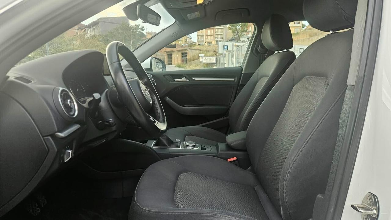 Audi A3 SportBack 1.6 TDI Business