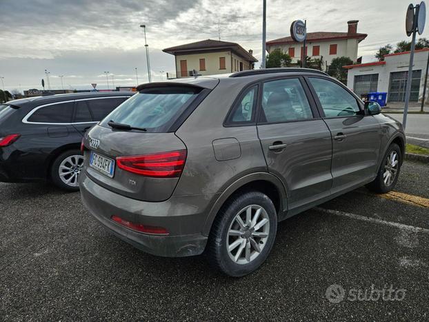 AUDI Q3 2.0 TDI Business