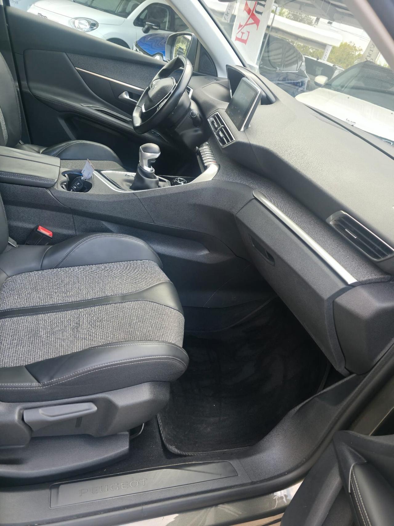 Peugeot 3008 BlueHDi 120 S&S EAT6 Allure