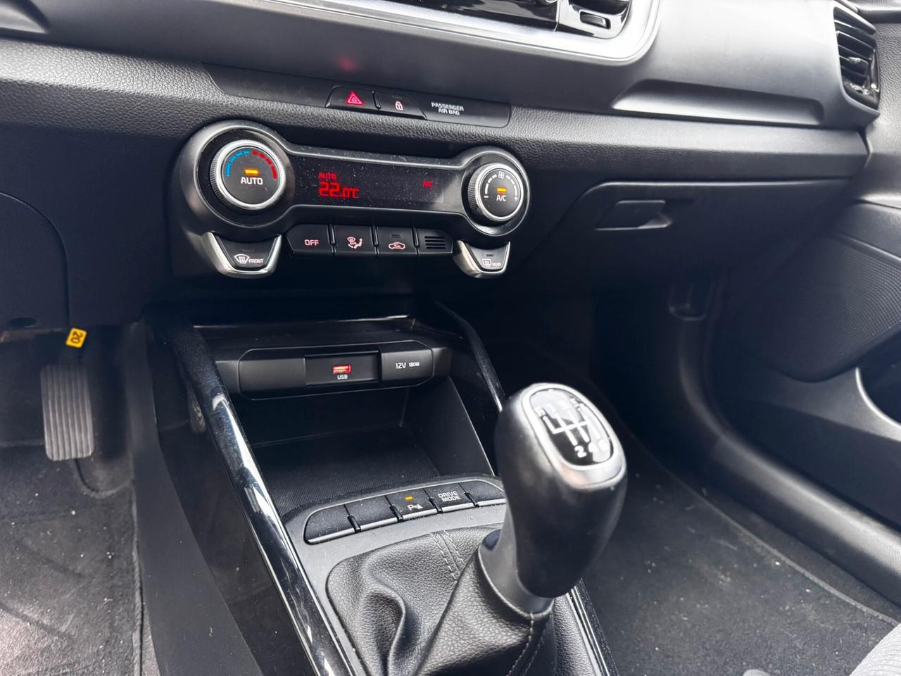KIA STONIC 1.0 MHEV STYLE 2023 RETROCAMERA E SENSORI