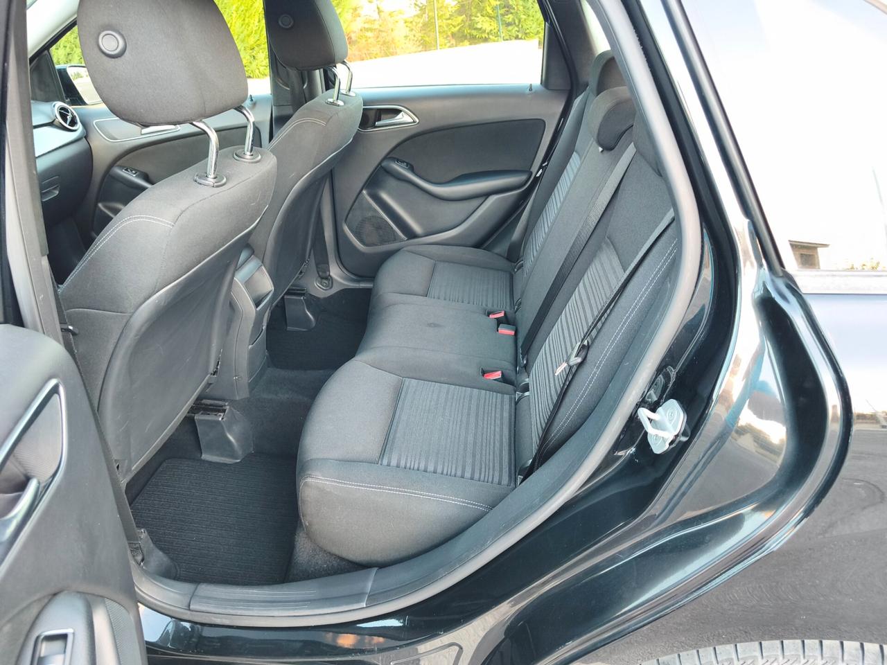 Mercedes-benz B 180 CDI BlueEFFICIENCY Executive