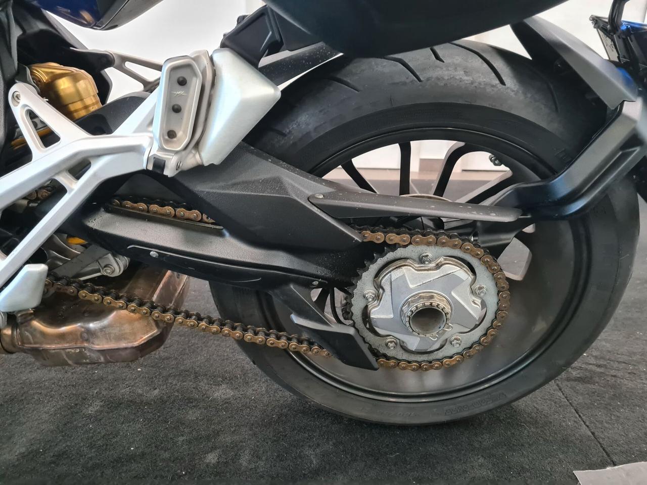 MV AGUSTA STRADALE 800